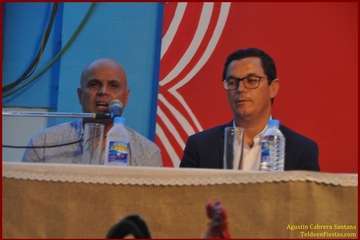 El Ejido inició esta noche sus fiestas patronales en honor de San Pedro y la Virgen del Carmen con el pregón y  varios reconocimientos (Foto TA y TF)